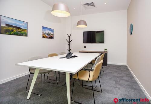 Offices to let in Hall Haus