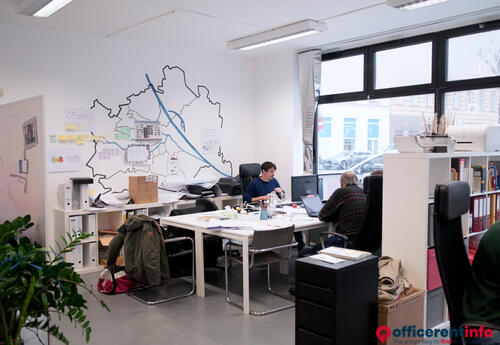 Offices to let in Das Packhaus