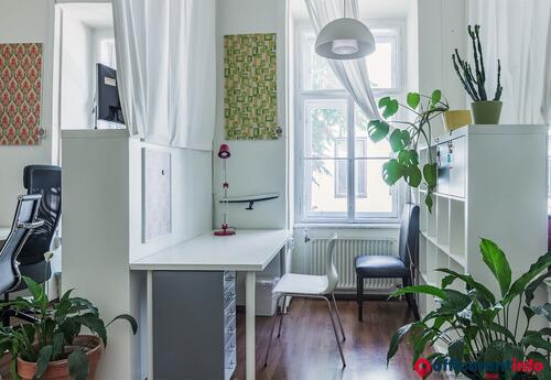 Offices to let in MEINS01