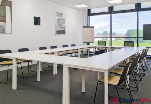 Offices to let in Modepark Röther